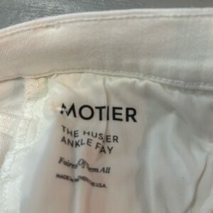 White mother jeans